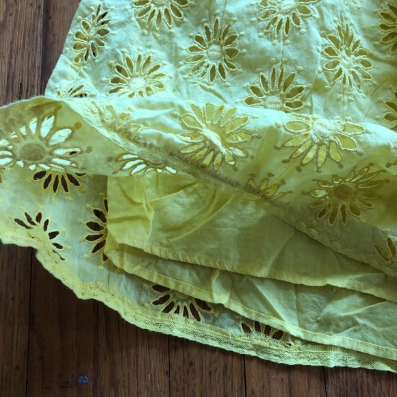 Lucky • Daisy Eyelet Full Cotton Skirt - Picture 5 of 6